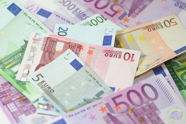bank-loan-bank-money-640x480-24915906.jpeg