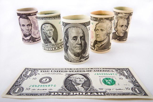 bank-loan-bank-money-640x480-66460540.jpeg